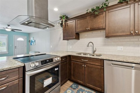 Copropriété à vendre à Clearwater, Floride: 2 chambres, 102.19 m2 № 2200943 - photo 6