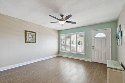 Copropriété à vendre à Clearwater, Floride: 2 chambres, 102.19 m2 № 2200943 - photo 3