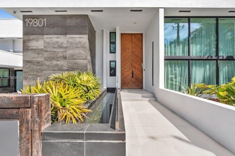 Villa ou maison à vendre à Miami, Floride: 5 chambres, 301.84 m2 № 2038504 - photo 8