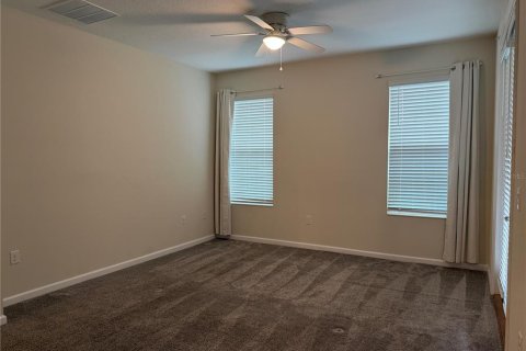 Townhouse in Davenport, Florida 5 bedrooms, 234.3 sq.m. № 2227557 - photo 23