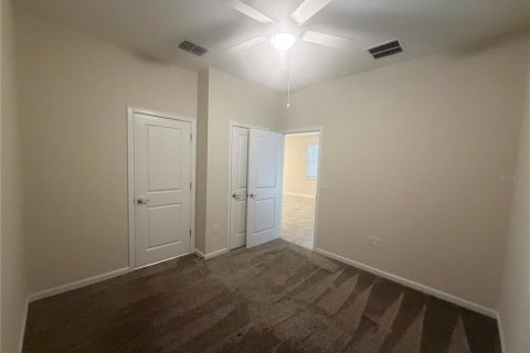 Townhouse in Davenport, Florida 5 bedrooms, 234.3 sq.m. № 2227557 - photo 12