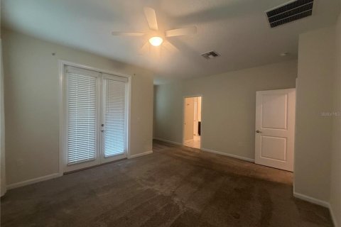 Townhouse in Davenport, Florida 5 bedrooms, 234.3 sq.m. № 2227557 - photo 17