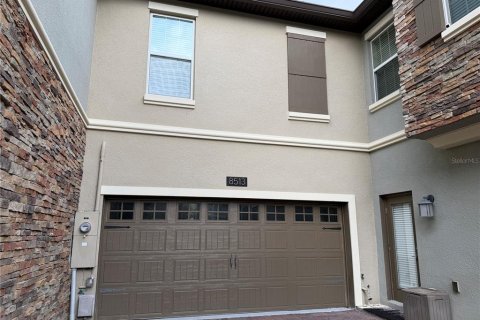Townhouse in Davenport, Florida 5 bedrooms, 234.3 sq.m. № 2227557 - photo 2