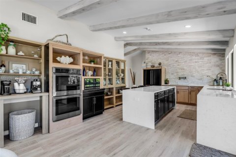 Casa en venta en Deerfield Beach, Florida, 5 dormitorios, 263.47 m2 № 1996498 - foto 6