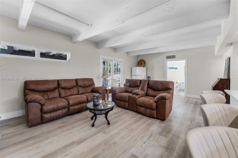 Casa en venta en Deerfield Beach, Florida, 5 dormitorios, 263.47 m2 № 1996498 - foto 27