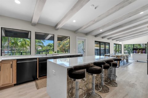 Casa en venta en Deerfield Beach, Florida, 5 dormitorios, 263.47 m2 № 1996498 - foto 10