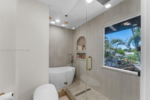 Casa en venta en Deerfield Beach, Florida, 5 dormitorios, 263.47 m2 № 1996498 - foto 22