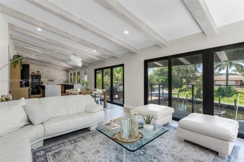 Casa en venta en Deerfield Beach, Florida, 5 dormitorios, 263.47 m2 № 1996498 - foto 9