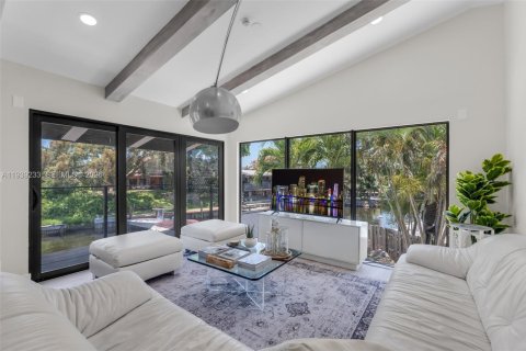 Casa en venta en Deerfield Beach, Florida, 5 dormitorios, 263.47 m2 № 1996498 - foto 8