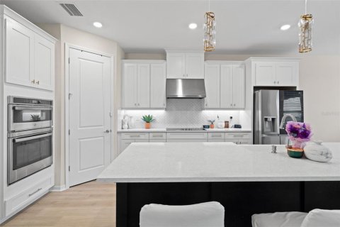 Casa en venta en Wesley Chapel, Florida, 5 dormitorios, 321.53 m2 № 1773147 - foto 11