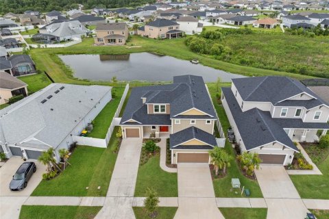 Casa en venta en Wesley Chapel, Florida, 5 dormitorios, 321.53 m2 № 1773147 - foto 2