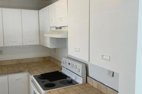 Copropriété à vendre à Miami, Floride: 2 chambres, 98.48 m2 № 2153135 - photo 9