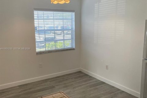 Copropriété à vendre à Miami, Floride: 2 chambres, 98.48 m2 № 2153135 - photo 10