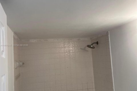 Copropriété à vendre à Miami, Floride: 2 chambres, 98.48 m2 № 2153135 - photo 20