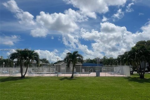 Copropriété à vendre à Miami, Floride: 2 chambres, 98.48 m2 № 2153135 - photo 6