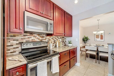 Touwnhouse à vendre à Boca Raton, Floride: 3 chambres, 173.54 m2 № 2063861 - photo 22