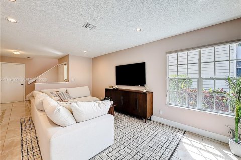 Touwnhouse à vendre à Boca Raton, Floride: 3 chambres, 173.54 m2 № 2063861 - photo 10