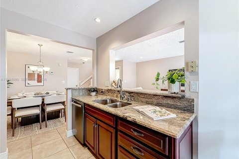 Touwnhouse à vendre à Boca Raton, Floride: 3 chambres, 173.54 m2 № 2063861 - photo 24