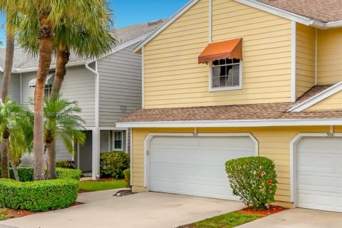 Touwnhouse à vendre à Boca Raton, Floride: 3 chambres, 173.54 m2 № 2063861 - photo 3