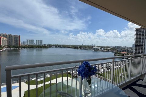 Apartamento en alquiler en Sunny Isles Beach, Florida, 2 dormitorios, 118.45 m2 № 1838687 - foto 4