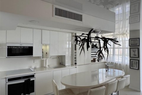 Apartamento en alquiler en Sunny Isles Beach, Florida, 2 dormitorios, 118.45 m2 № 1838687 - foto 8