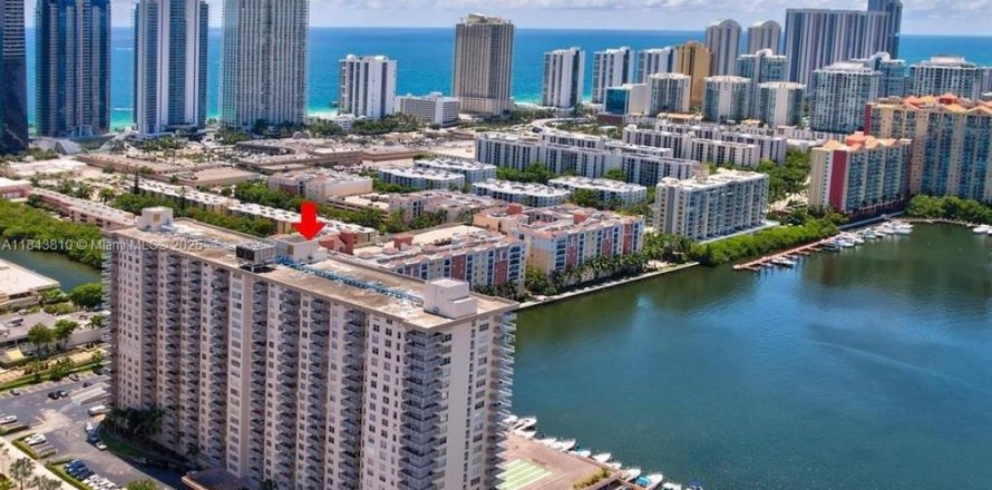 Appartement à Sunny Isles Beach, Floride 2 chambres, 118.45 m2 № 1838687