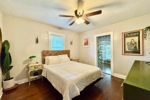 House in Tampa, Florida 2 bedrooms, 100.33 sq.m. № 1909098 - photo 9
