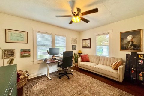 House in Tampa, Florida 2 bedrooms, 100.33 sq.m. № 1909098 - photo 16