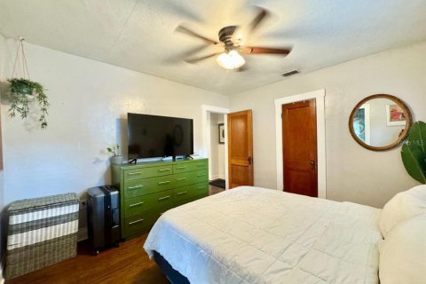 House in Tampa, Florida 2 bedrooms, 100.33 sq.m. № 1909098 - photo 10