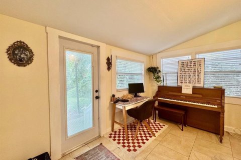 House in Tampa, Florida 2 bedrooms, 100.33 sq.m. № 1909098 - photo 19