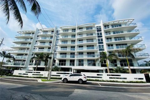 Condo à North Miami Beach, Floride, 2 chambres  № 2041228