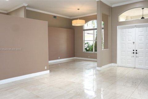 House in Weston, Florida 5 bedrooms, 250.09 sq.m. № 1924149 - photo 9