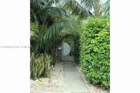 Apartamento en alquiler en Miami Beach, Florida, 1 dormitorio, 39.95 m2 № 2062269 - foto 13