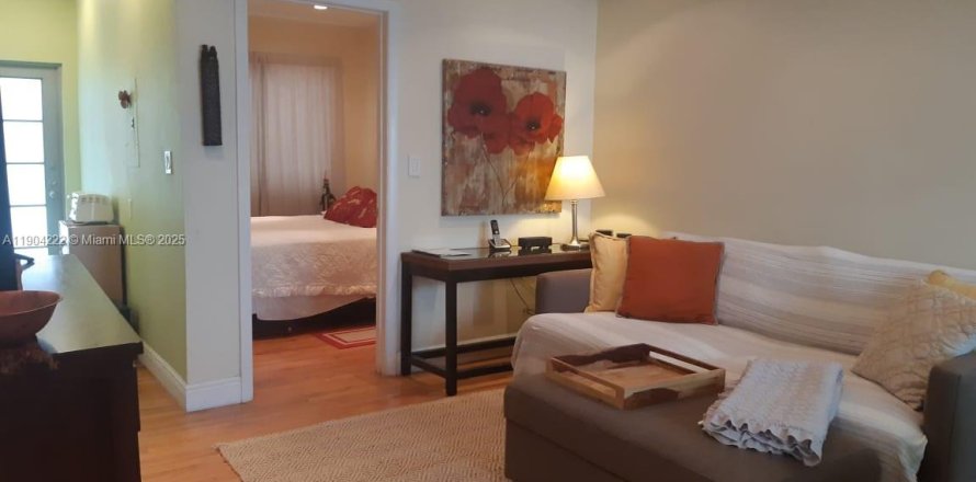 Apartamento en Miami Beach, Florida 1 dormitorio, 39.95 m2 № 2062269