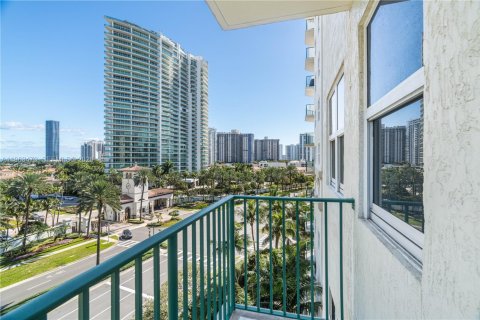 Copropriété à vendre à Aventura, Floride: 3 chambres, 156.82 m2 № 2186431 - photo 18