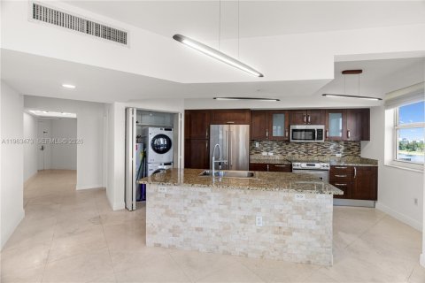 Copropriété à vendre à Aventura, Floride: 3 chambres, 156.82 m2 № 2186431 - photo 11
