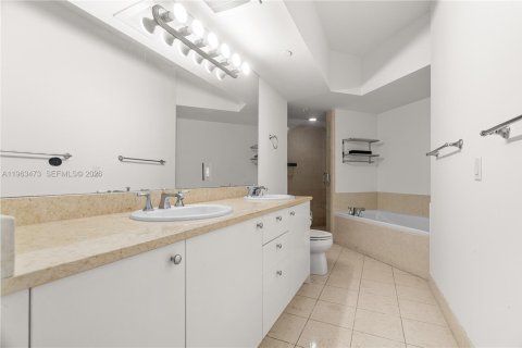 Copropriété à vendre à Aventura, Floride: 3 chambres, 156.82 m2 № 2186431 - photo 29
