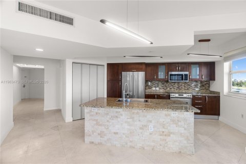 Copropriété à vendre à Aventura, Floride: 3 chambres, 156.82 m2 № 2186431 - photo 12