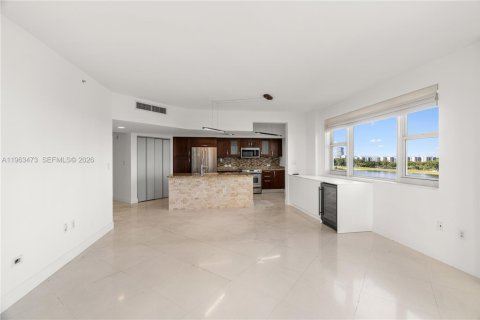 Copropriété à vendre à Aventura, Floride: 3 chambres, 156.82 m2 № 2186431 - photo 14