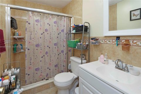Снять в аренду кондоминиум в Хайалиа, Флорида 2 спальни, 84.54м2, № 2193058 - фото 6