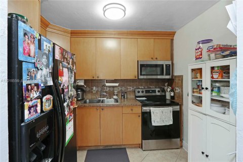 Снять в аренду кондоминиум в Хайалиа, Флорида 2 спальни, 84.54м2, № 2193058 - фото 2