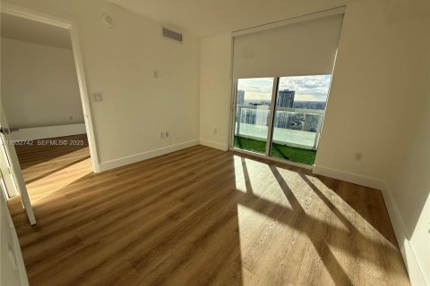 Снять в аренду кондоминиум в Майами, Флорида 1 спальня, 65.03м2, № 1991651 - фото 15