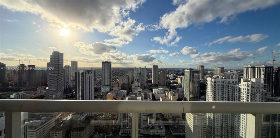 Кондоминиум с 1 спальней в Майами, Флорида № 1991651