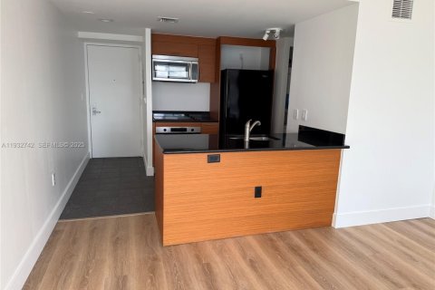 Снять в аренду кондоминиум в Майами, Флорида 1 спальня, 65.03м2, № 1991651 - фото 20