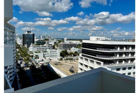 Copropriété à louer à Miami Beach, Floride: 1 chambre, 81.75 m2 № 1959758 - photo 2