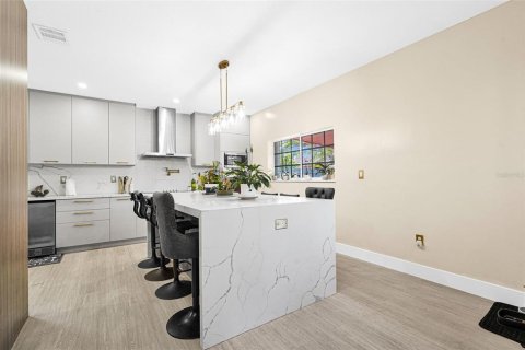 Купить виллу или дом в Майами, Флорида 3 комнаты, 267.28м2, № 1915096 - фото 12