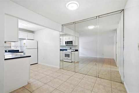 Condominio en alquiler en Hollywood, Florida, 1 dormitorio, 66.89 m2 № 2048667 - foto 7