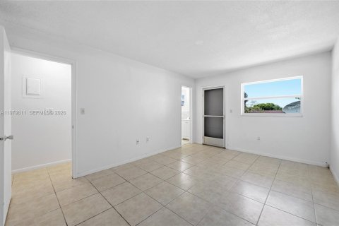 Condominio en alquiler en Hollywood, Florida, 1 dormitorio, 66.89 m2 № 2048667 - foto 14
