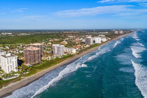 Condo in Juno Beach, Florida, 2 bedrooms  № 992141 - photo 1