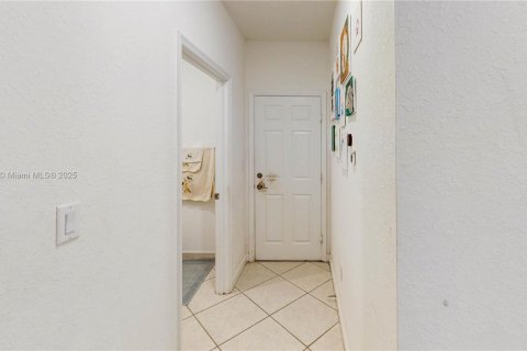 Villa ou maison à vendre à Miami, Floride: 5 chambres, 296.45 m2 № 1713383 - photo 19